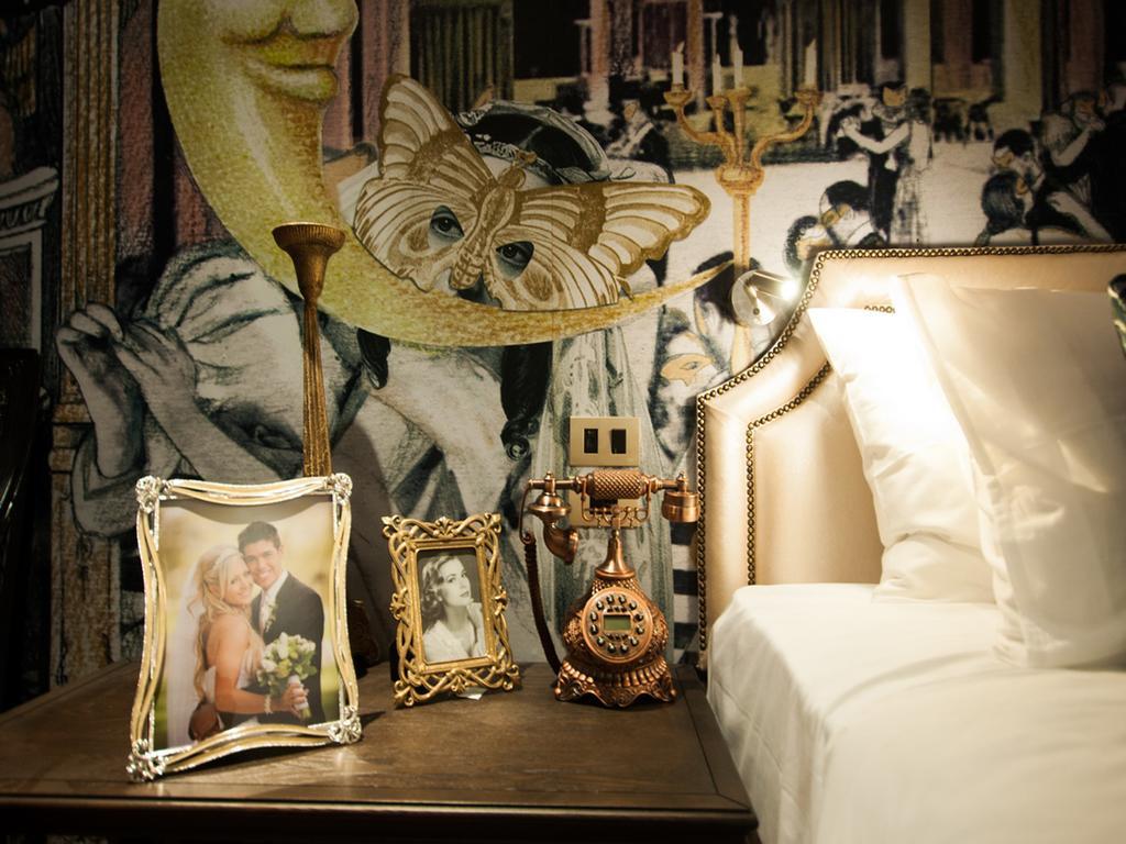 Playhaus Thonglor Hotel Bangkok Exterior photo