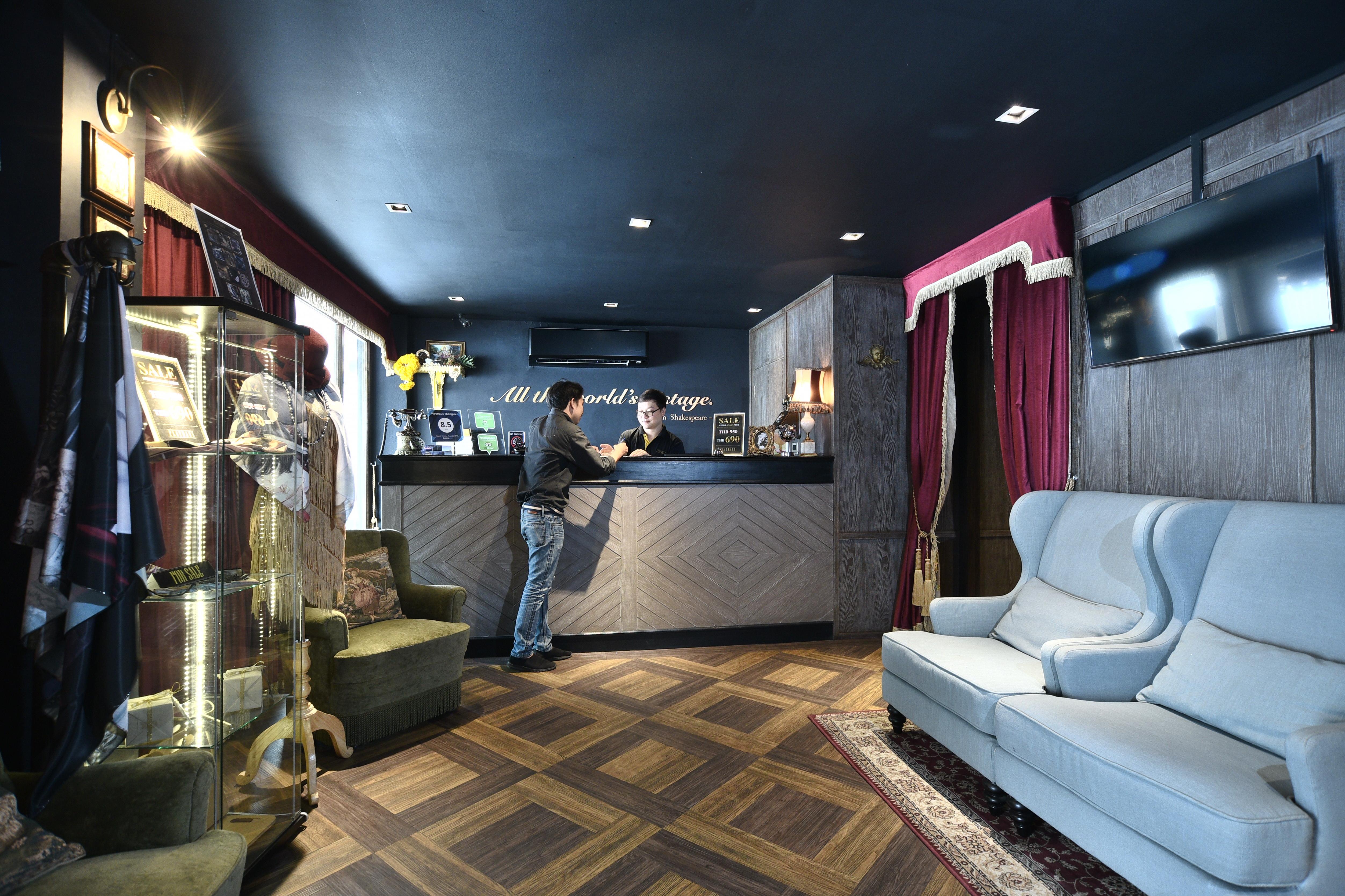 Playhaus Thonglor Hotel Bangkok Exterior photo