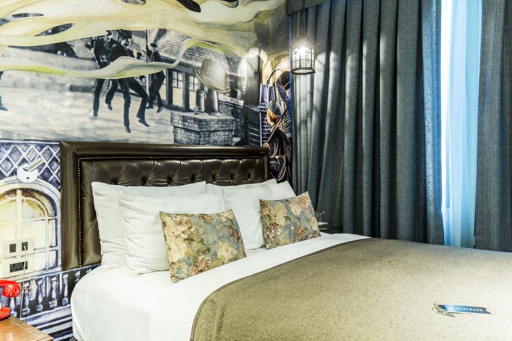 Playhaus Thonglor Hotel Bangkok Exterior photo